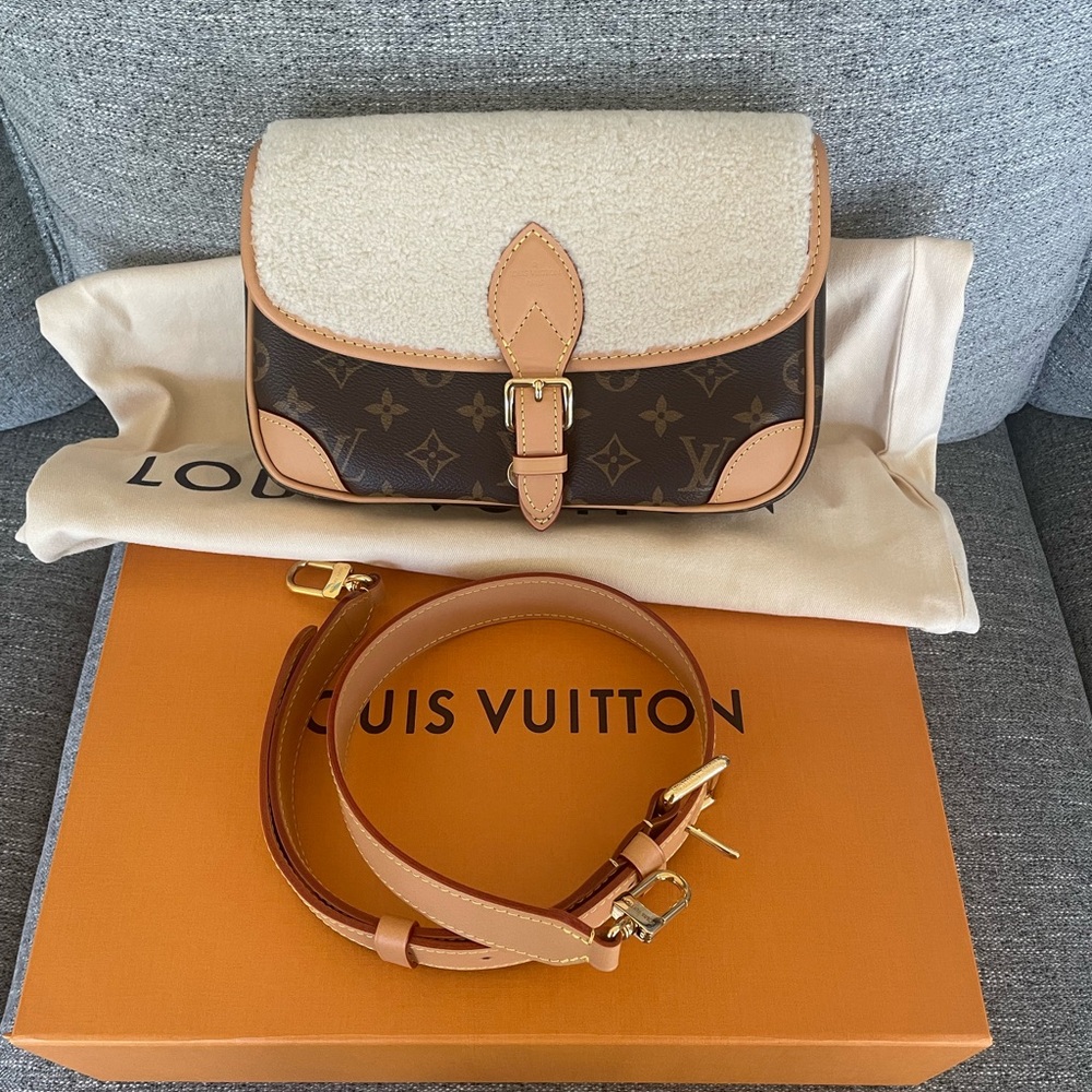 Louis Vuitton Diane Shearling crossbody bag